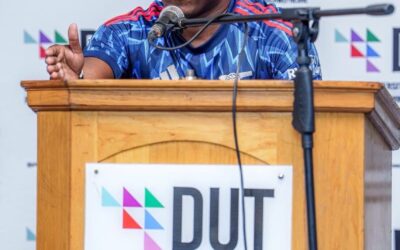 BACETSHISWE ngamasu azobalekelela wugalagala lomqeqeshi wezokugijima, uMnu Xolani Mabhida, abagijimi abawu-30 abamele isikhungu iDurban University of Technology (DUT), emjahweni waminyaka yonke iComrades Marathon, ekusasa, ngeSonto