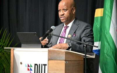 YETHULWE uNdunankulu wesifundazwe KwaZulu-Natal uMnu Thami Ntuli inkulumo yokwakha abaholi bakusasa abanohlonze abahola izitshudeni emanyuvesi akuleli namazwe omhlaba.