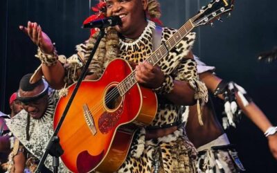 UBEYIKHOMBISA nasekhaya azalwa kulona intobeko umculi kamaskandi oshone ngokuzuma engozini yemoto eyenzeke ngoMgqibelo ebusuku eRichards Bay.
