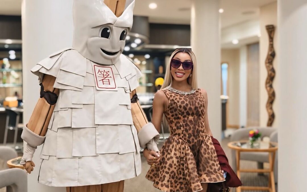 UKhanyi Mbau uthi nguTira noMaphorisa abangamfaka e-studio